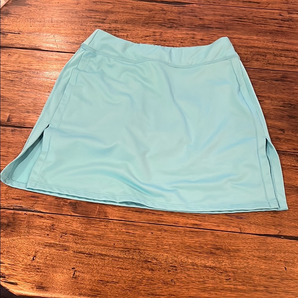 Athleta Athletic Skirt in Light Blue
Size Small Tall
Biker Short lined